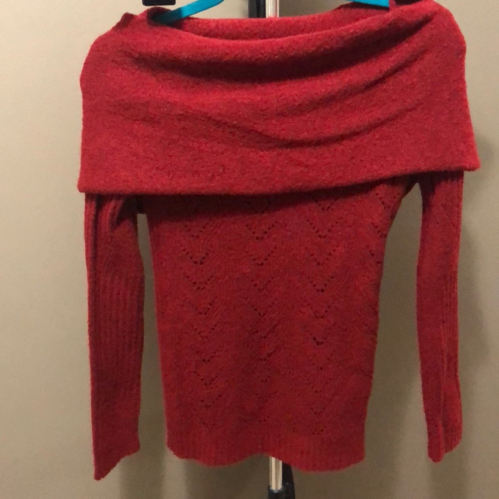 Jessica Simpson sweater